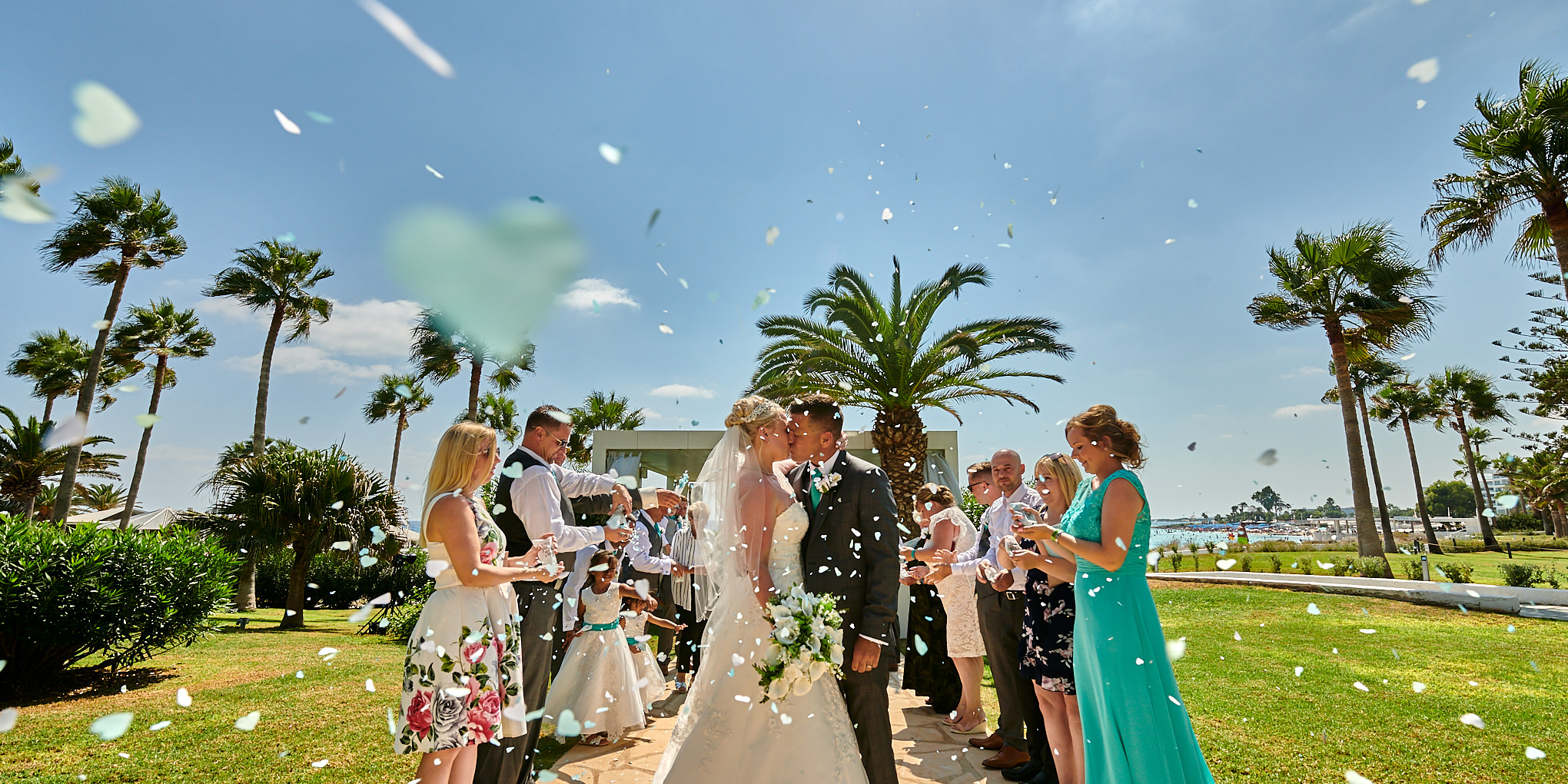 The wonderful relaxed wedding day of Laura and Mark // September 2019