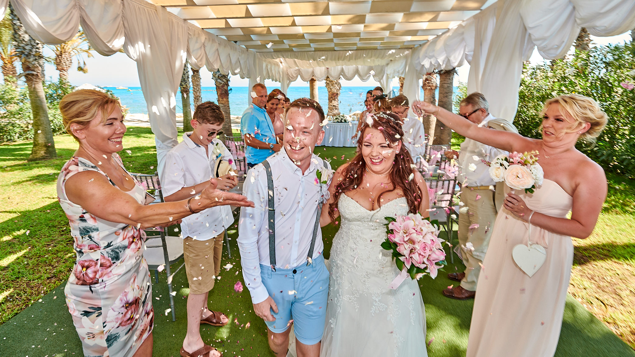 The fun summer wedding of Ashley and Darren // August 2019 1 The fun summer wedding of Ashley and Darren // August 2019